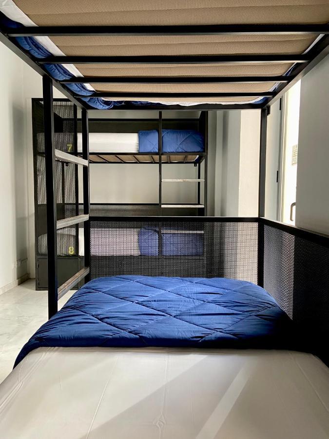 Joy Setas Coworking Hostel Seville Exterior photo