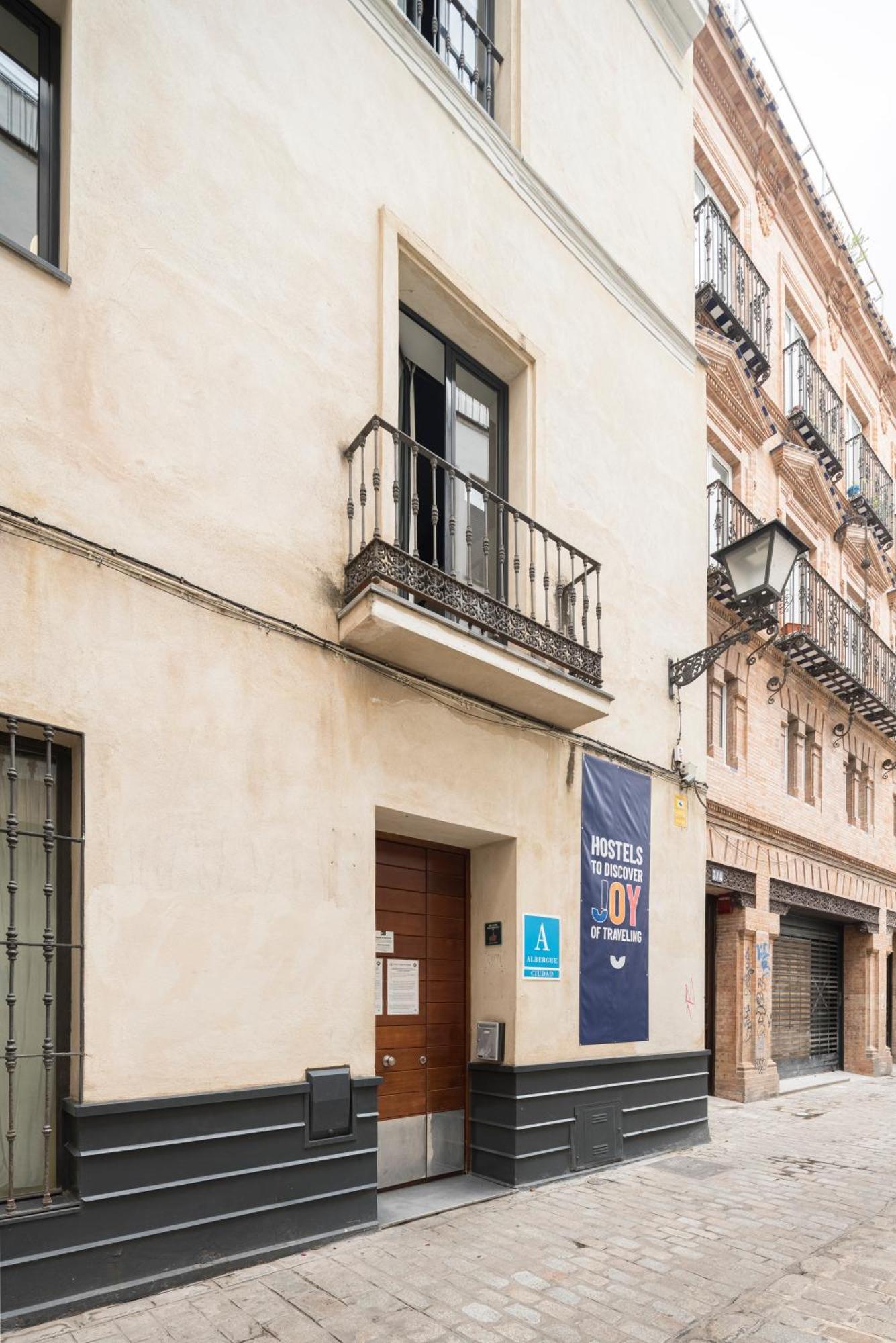 Joy Setas Coworking Hostel Seville Exterior photo